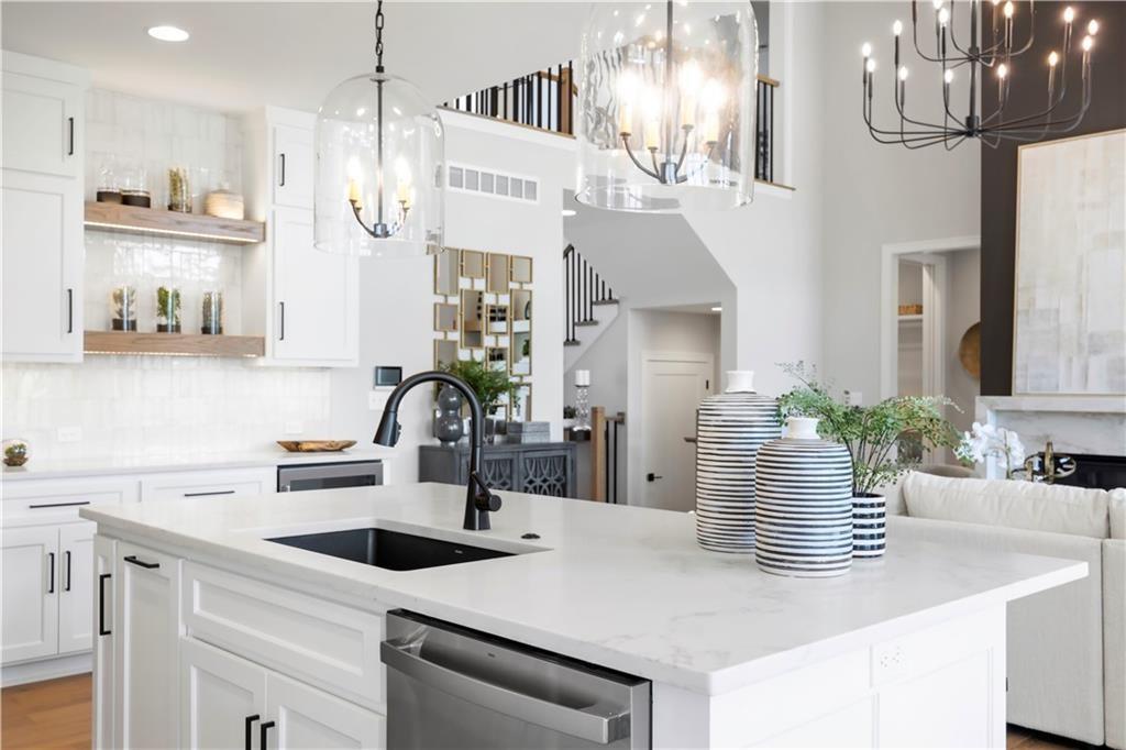 8025 Payne Street Property Photo 9