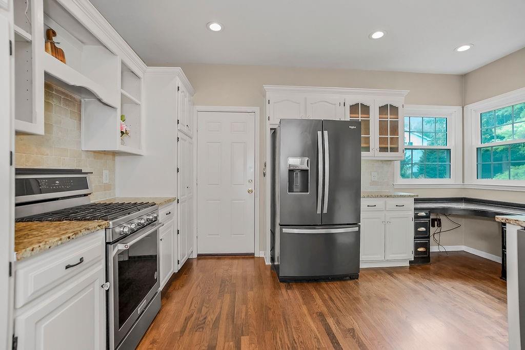 13143 Rosewood Street Property Photo 6