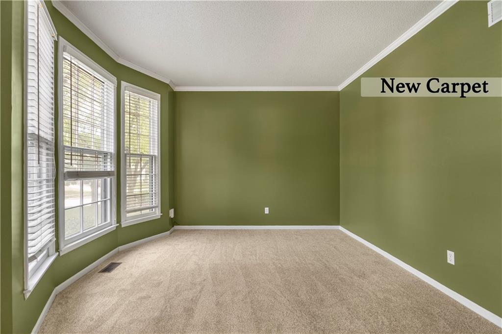 11415 Oakview Drive Property Photo 3