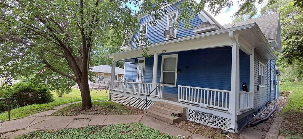1207 5th Avenue Property Photo 1