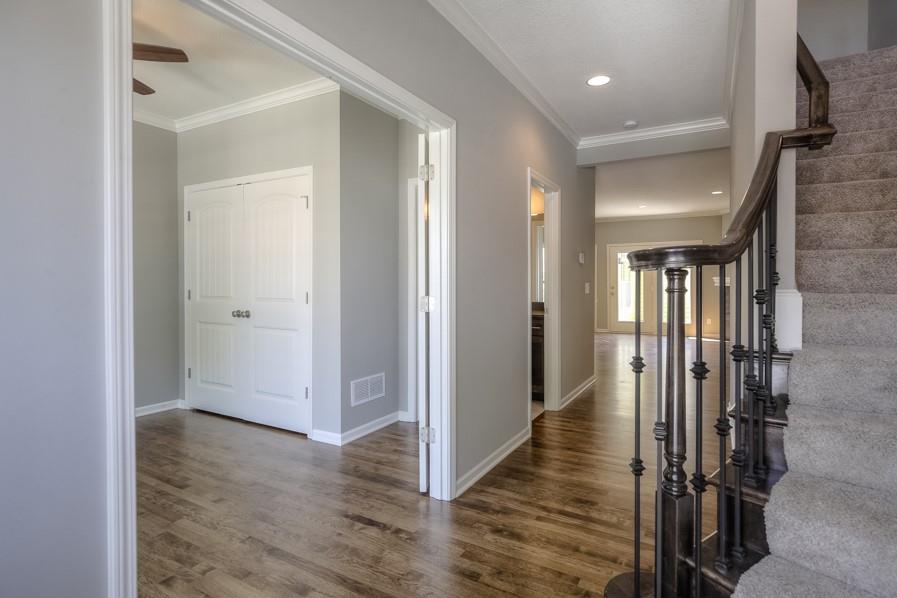 4450 Summit Street Property Photo 6