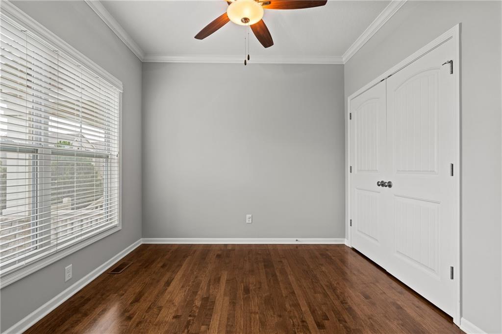 4450 Summit Street Property Photo 8