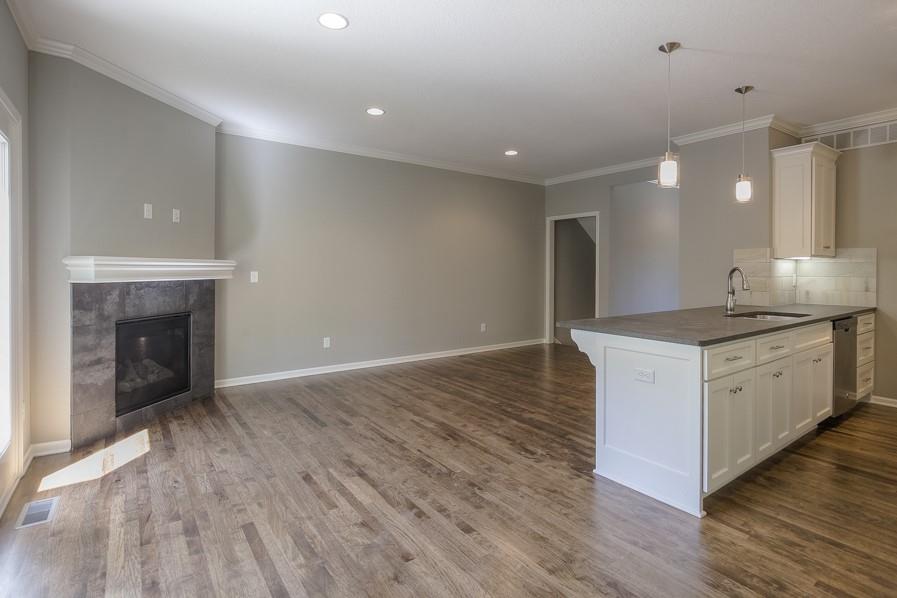 4450 Summit Street Property Photo 9