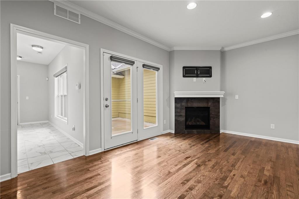 4450 Summit Street Property Photo 10