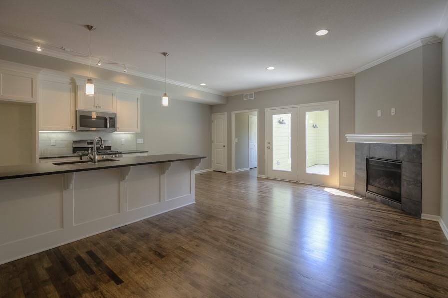 4450 Summit Street Property Photo 14