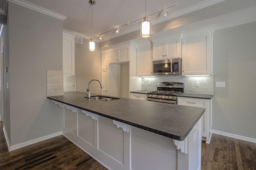 4450 Summit Street Property Photo 15