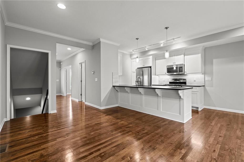 4450 Summit Street Property Photo 17