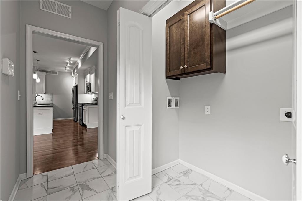 4450 Summit Street Property Photo 18