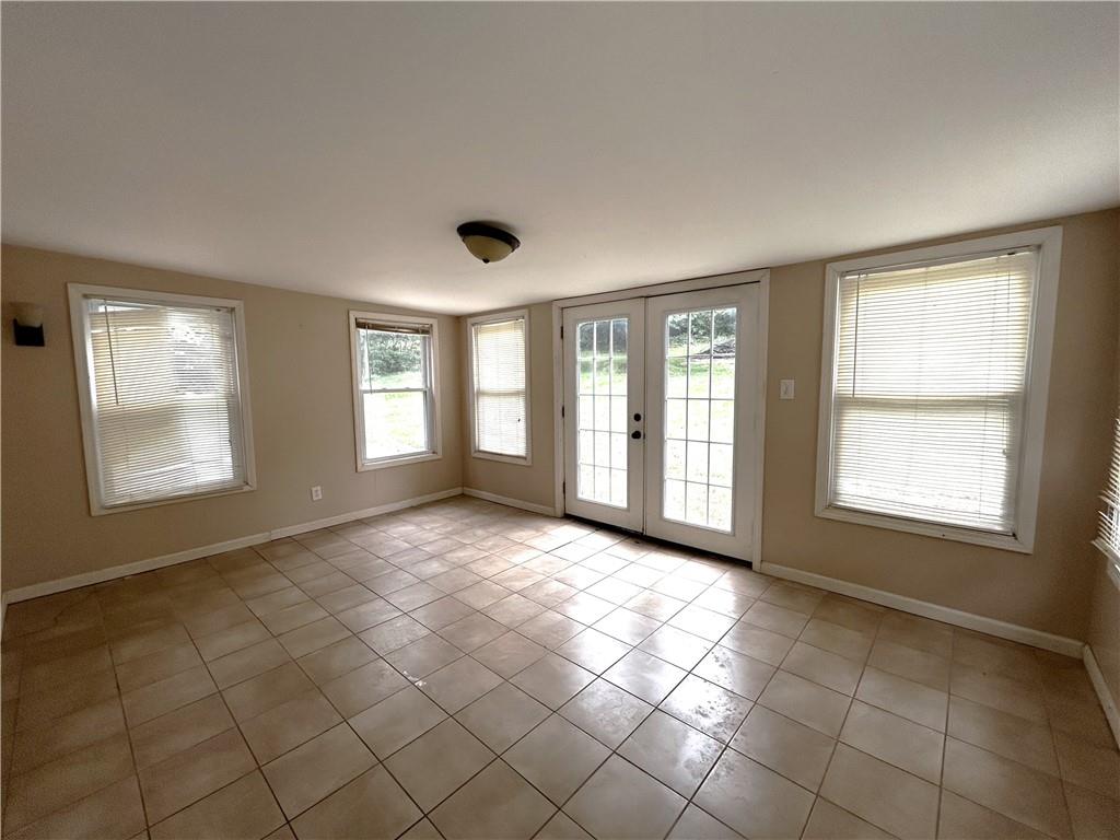 2902 S Broadway Street Property Photo 11