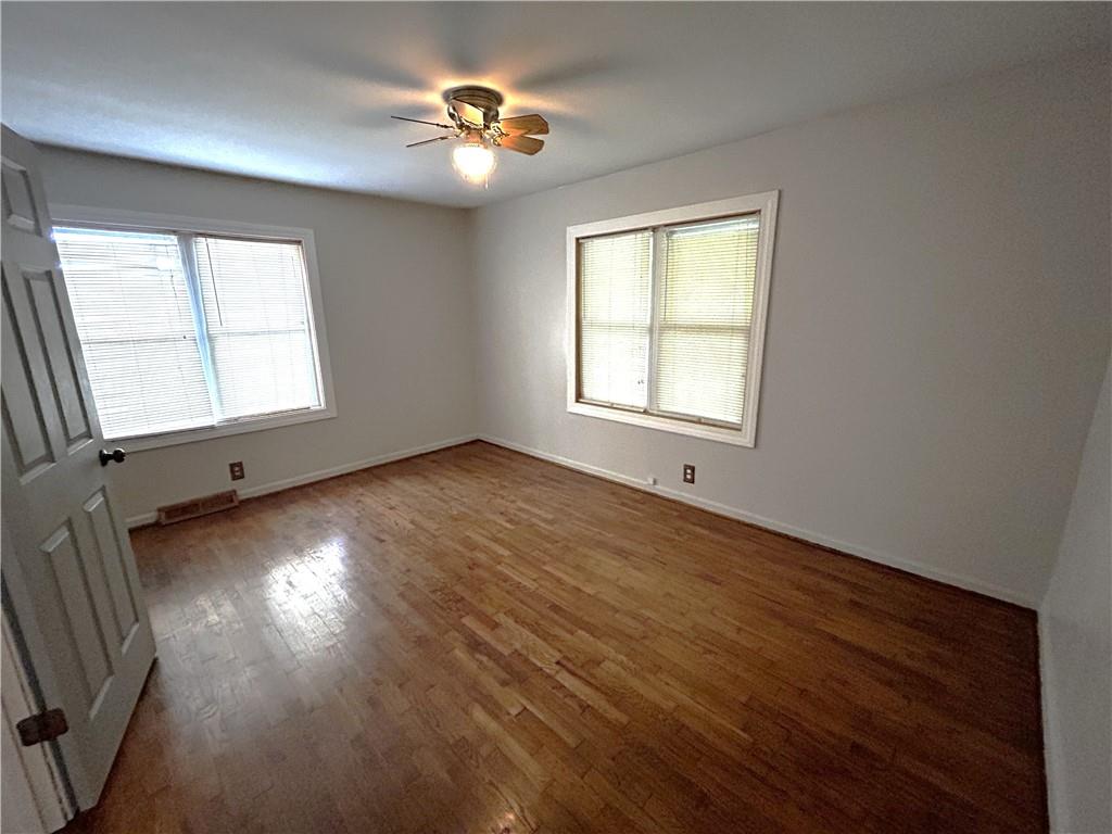 2902 S Broadway Street Property Photo 14