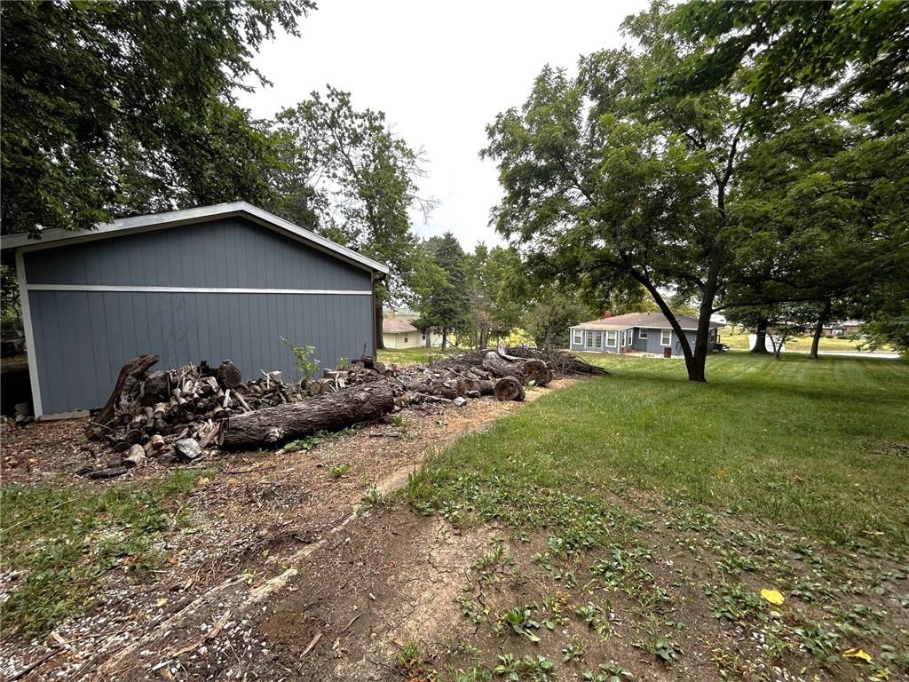 2902 S Broadway Street Property Photo 31