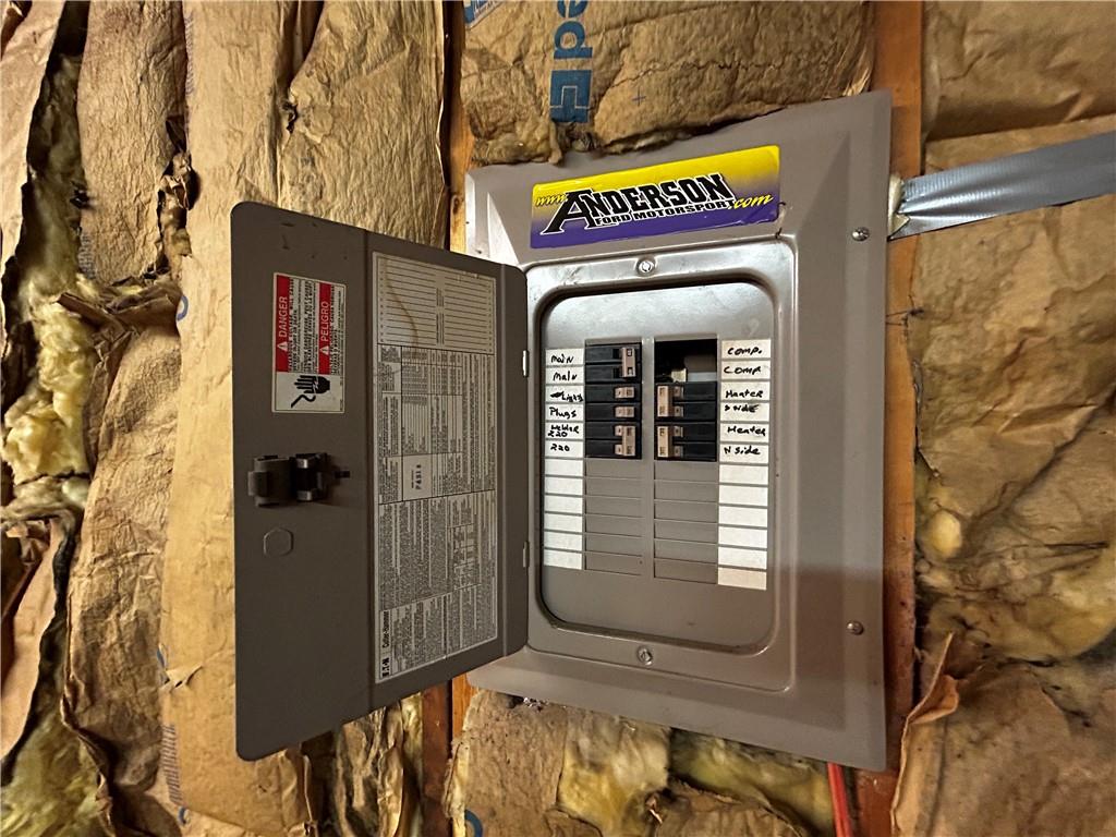 2902 S Broadway Street Property Photo 38