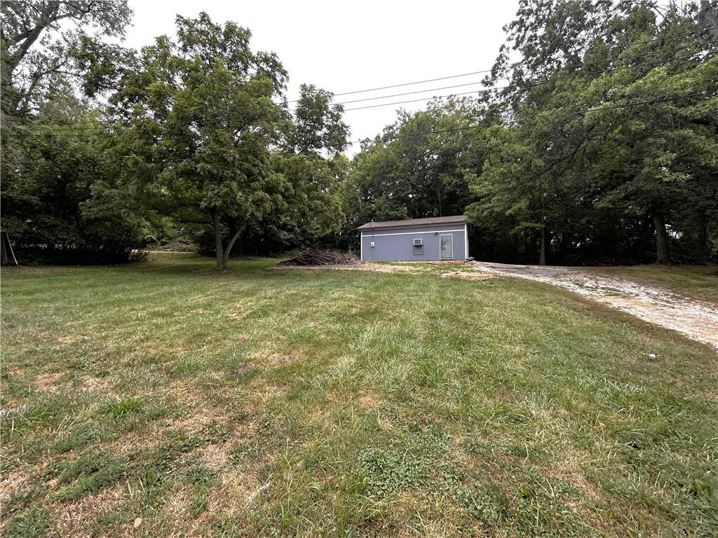 2902 S Broadway Street Property Photo 39