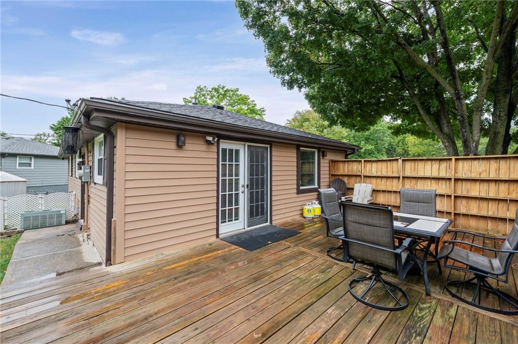 6955 N Liberty Street Property Photo 22