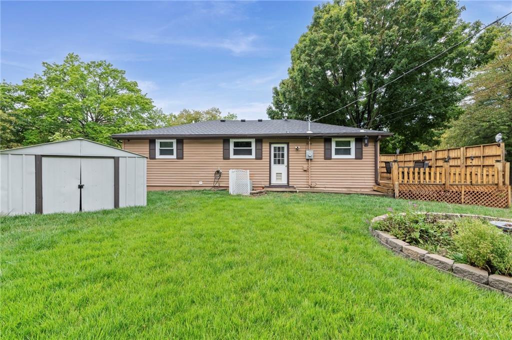 6955 N Liberty Street Property Photo 26