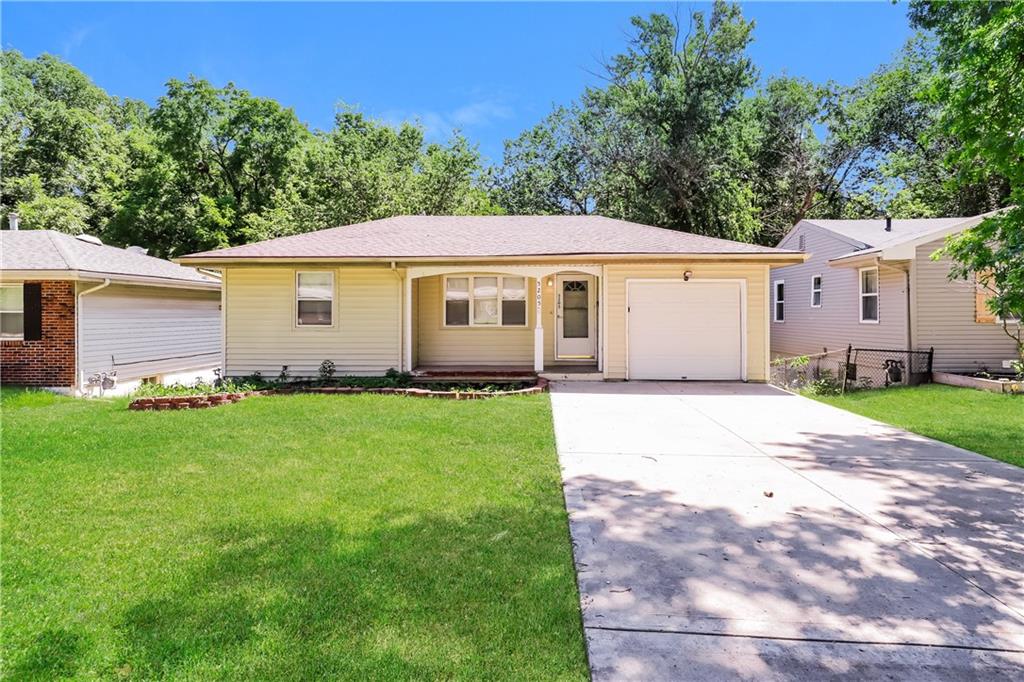 5205 N Richmond Avenue Property Photo 1