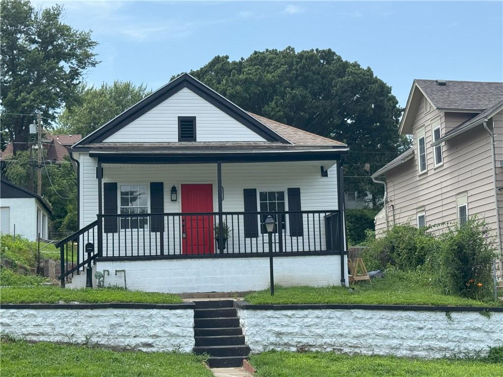 1718 Main Street
