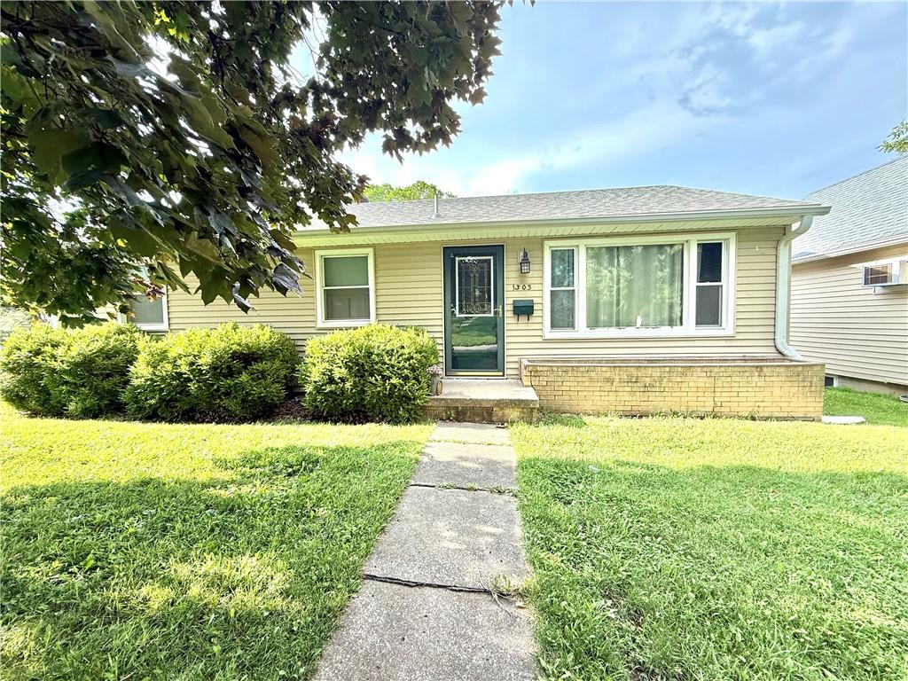 1303 E 3rd Street Property Photo 1