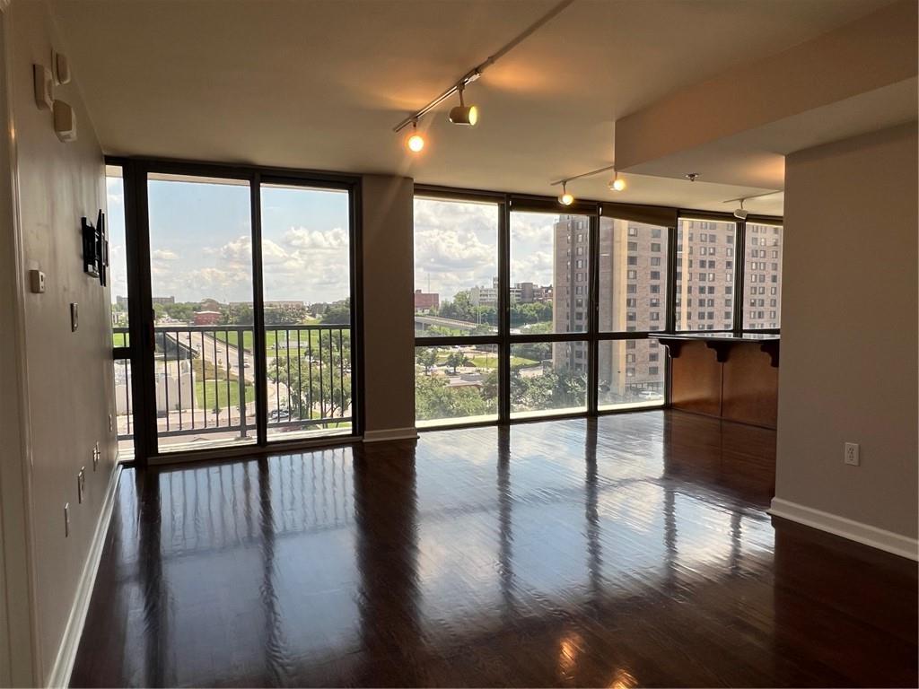 600 E Admiral Boulevard Property Photo 4