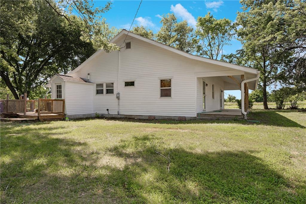 1169 Sw State 58 Highway Property Photo 1
