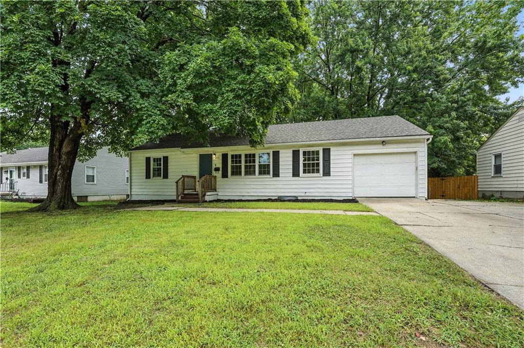 6513 N Harrison Street Property Photo 1