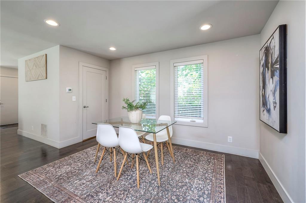 102 E 81st Street Property Photo 9