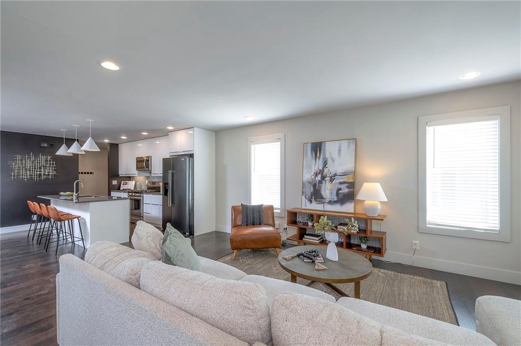 102 E 81st Street Property Photo 12