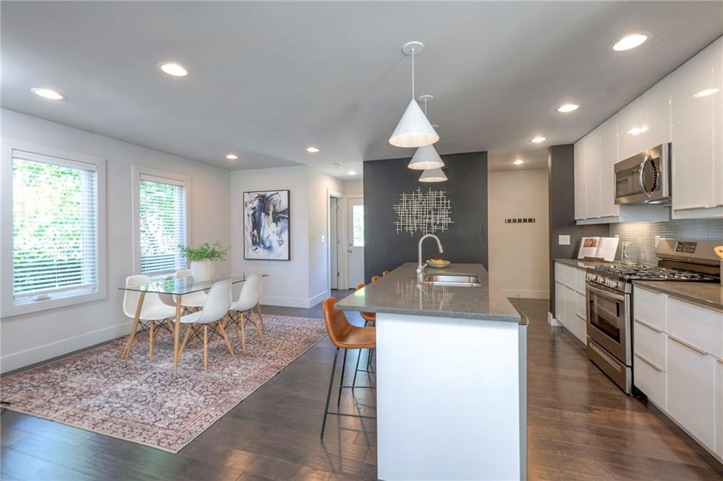 102 E 81st Street Property Photo 14