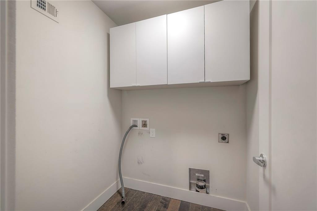 102 E 81st Street Property Photo 18