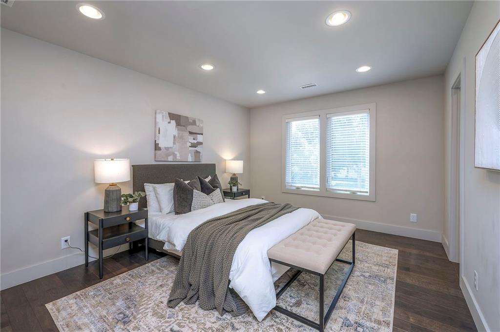 102 E 81st Street Property Photo 20