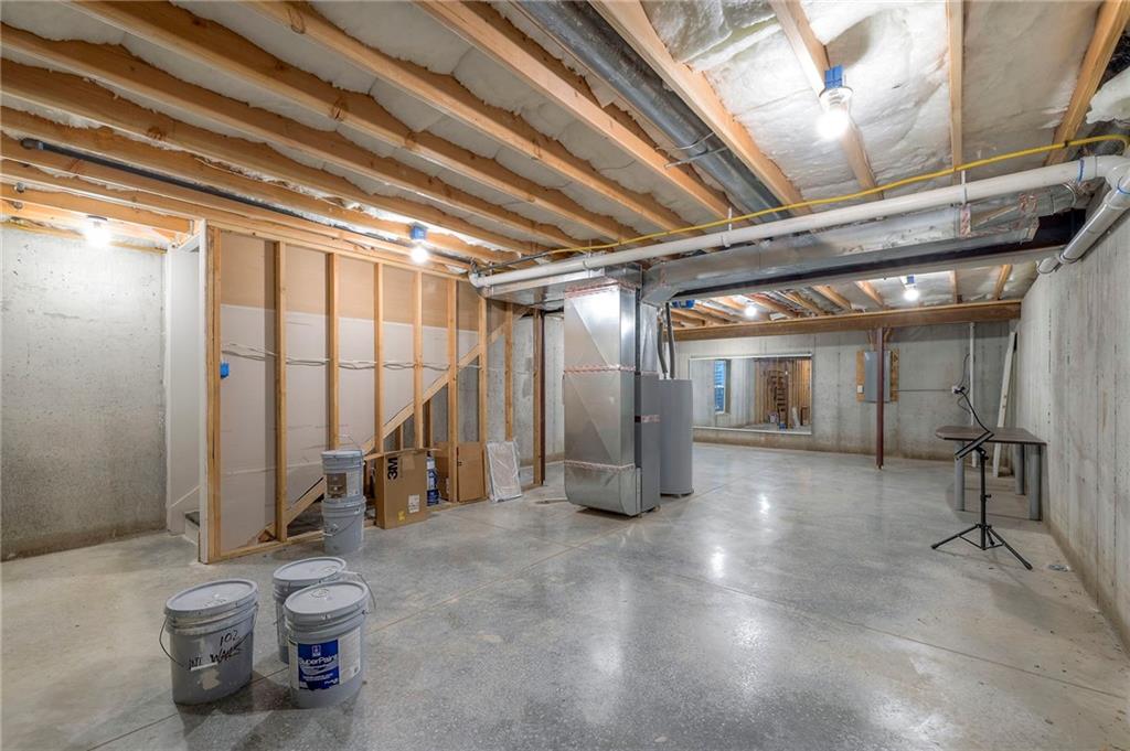 102 E 81st Street Property Photo 29