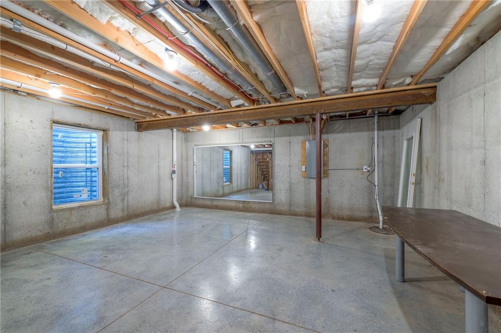 102 E 81st Street Property Photo 30