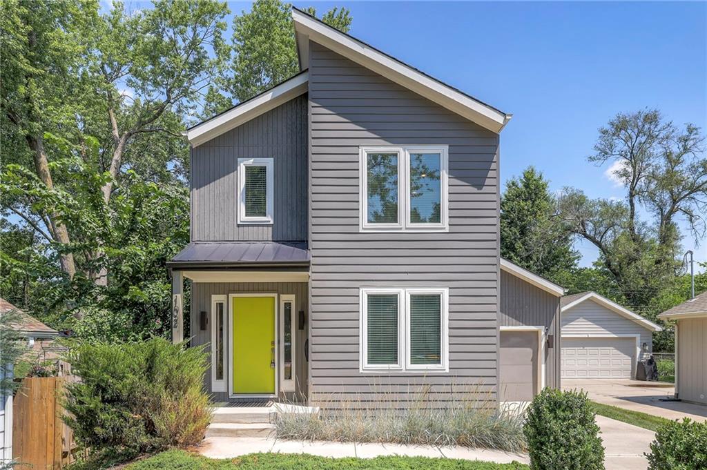 102 E 81st Street Property Photo 31