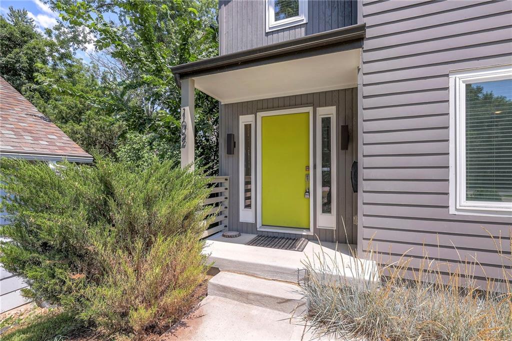 102 E 81st Street Property Photo 35