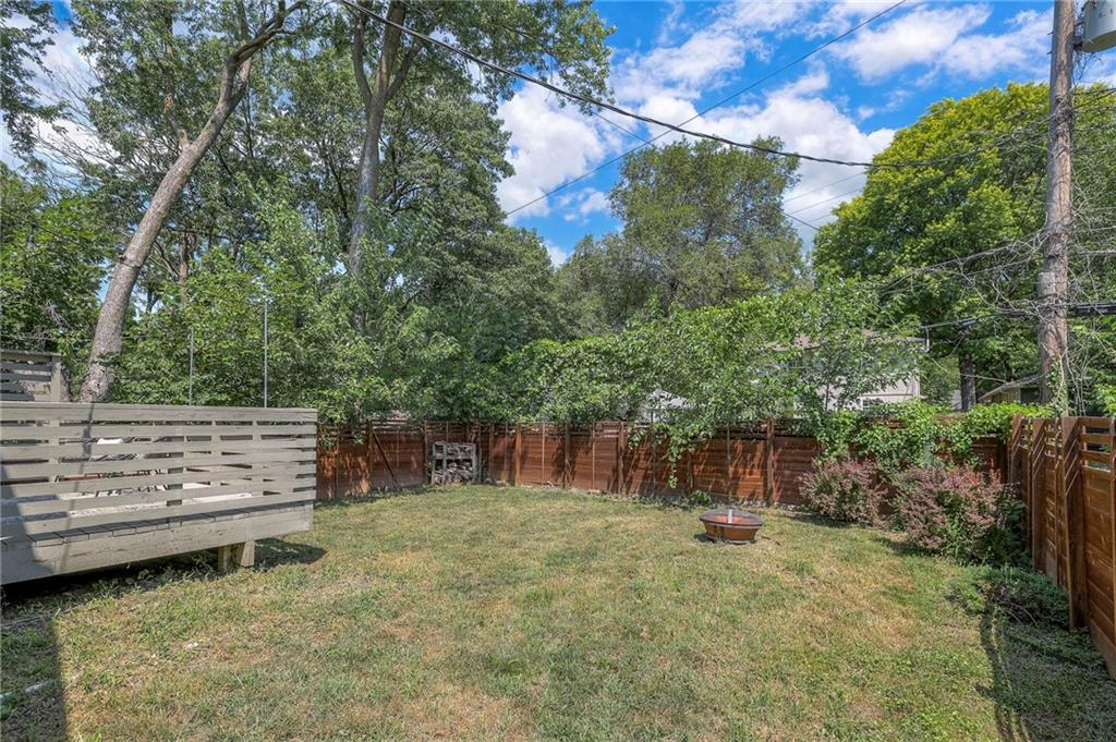 102 E 81st Street Property Photo 38