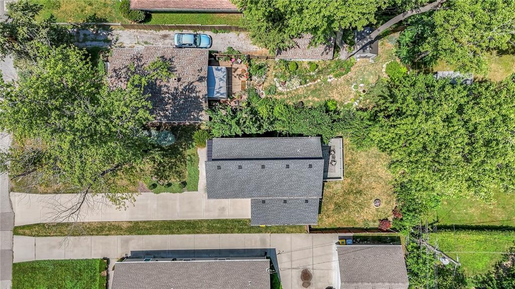 102 E 81st Street Property Photo 43