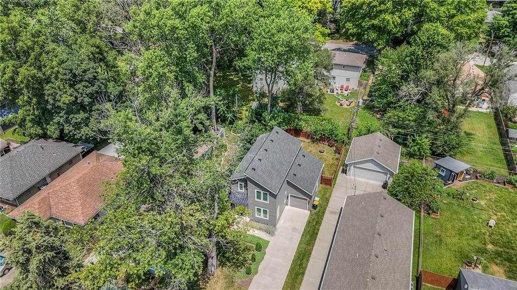 102 E 81st Street Property Photo 45