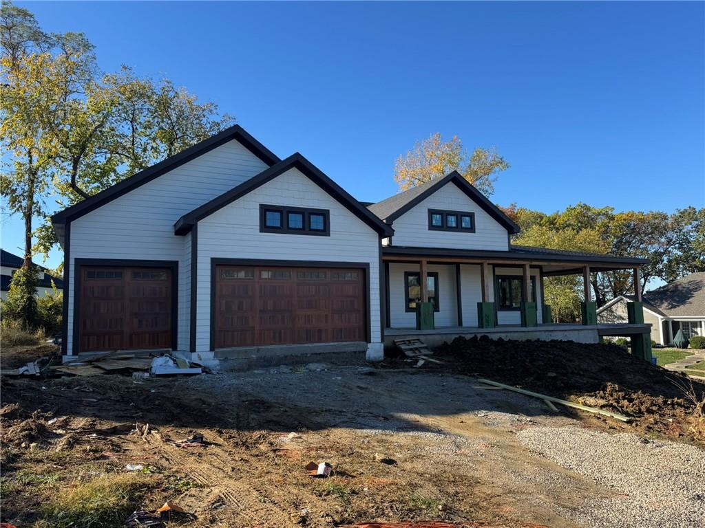 6130 S National Drive Property Photo 2