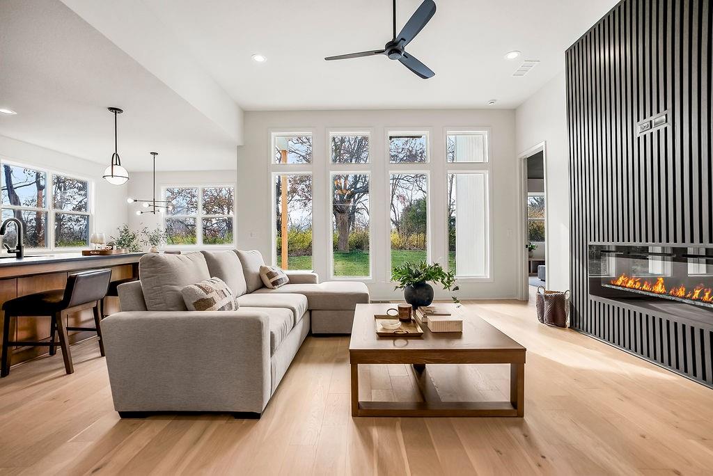 18221 W 168th Terrace Property Photo 2