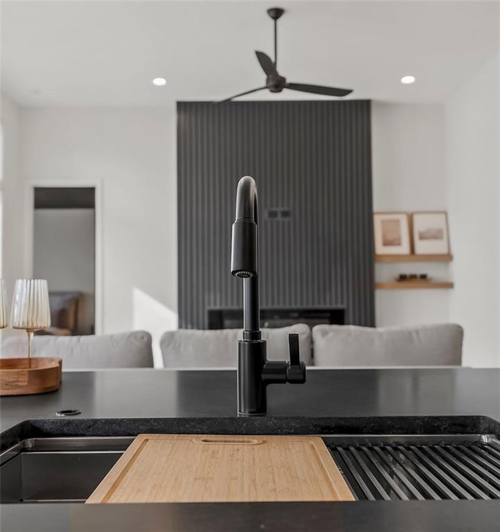 18221 W 168th Terrace Property Photo 9