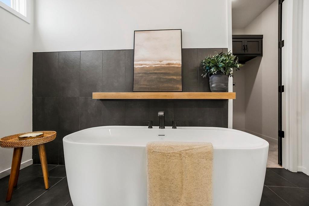 18221 W 168th Terrace Property Photo 18