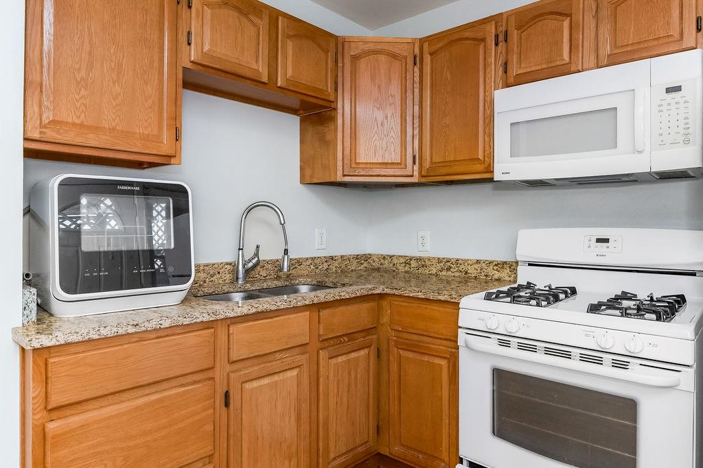 210 E Emanuel Cleaver #3e Boulevard Property Photo 13