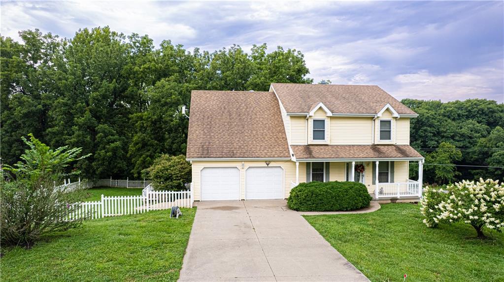 18548 Evergreen Terrace Property Photo 1