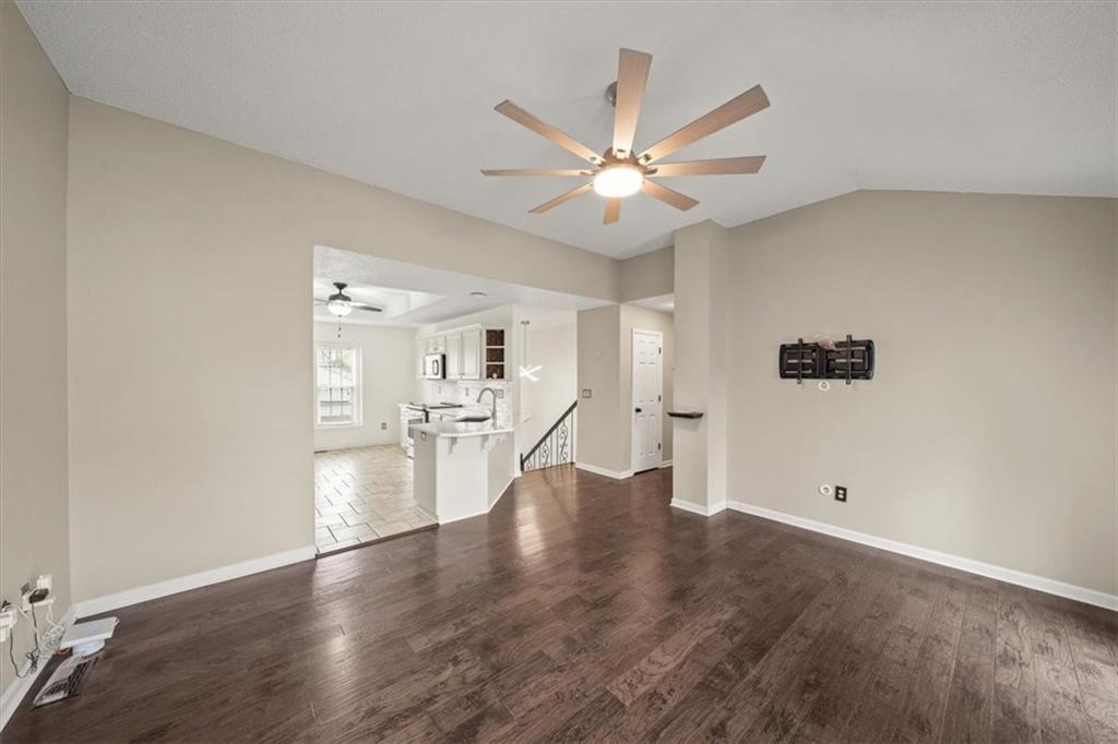 747 E 124th Street Property Photo 10