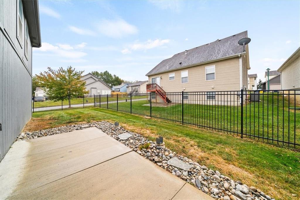 747 E 124th Street Property Photo 32