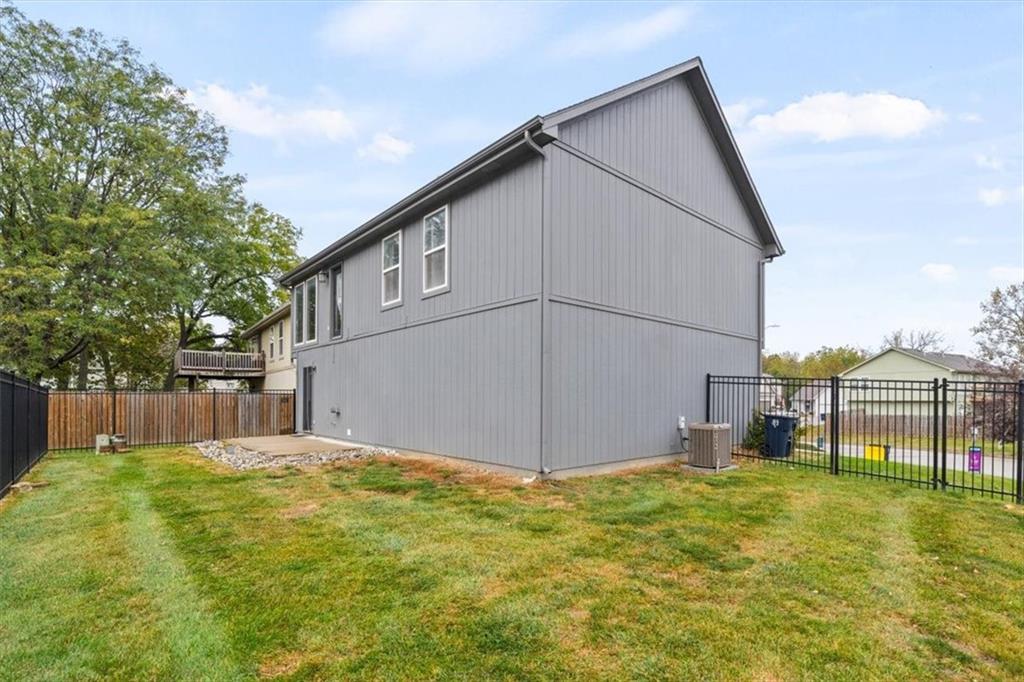 747 E 124th Street Property Photo 34