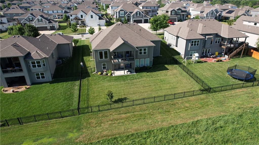 2010 Ne 114th Terrace Property Photo 48