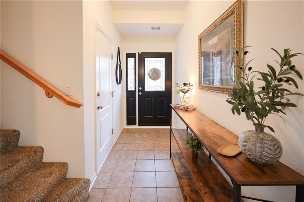 630 Sw Shadow Glen Court Property Photo 3