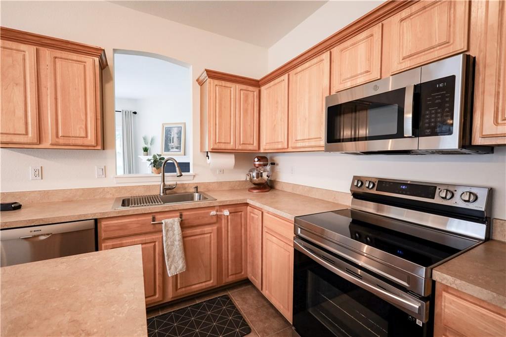 630 Sw Shadow Glen Court Property Photo 5