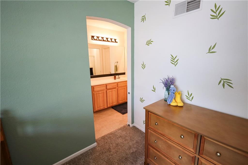 630 Sw Shadow Glen Court Property Photo 25